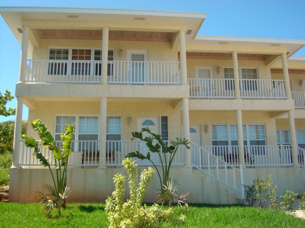 Sapphire Garden Townhouses George Town Exterior photo